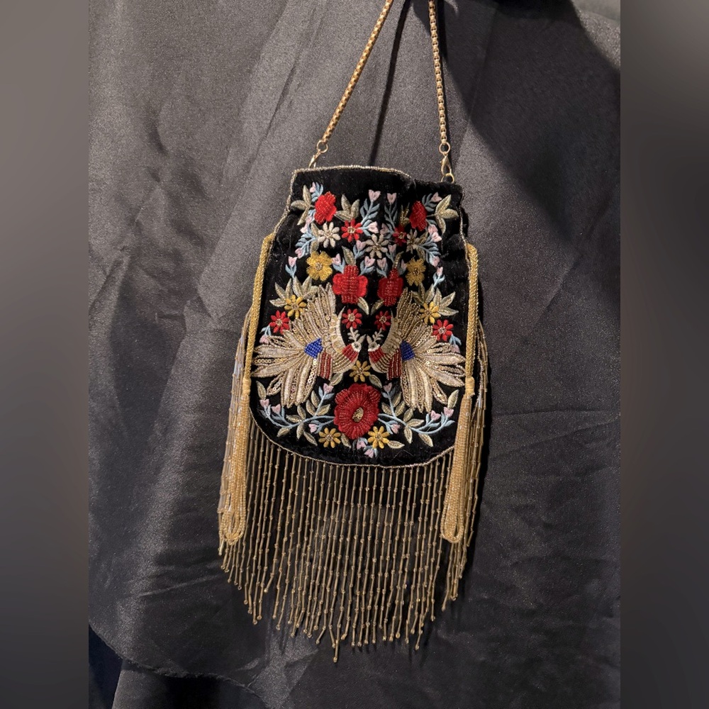 Ramla Mumbai - Threads of Light Echoes of Heritage handmade Beaded Moroccan Bag - Picture 8 of 11